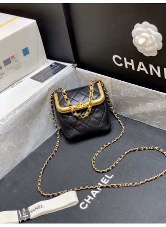 CHANEL KISS-LOCK BAG SMALL        